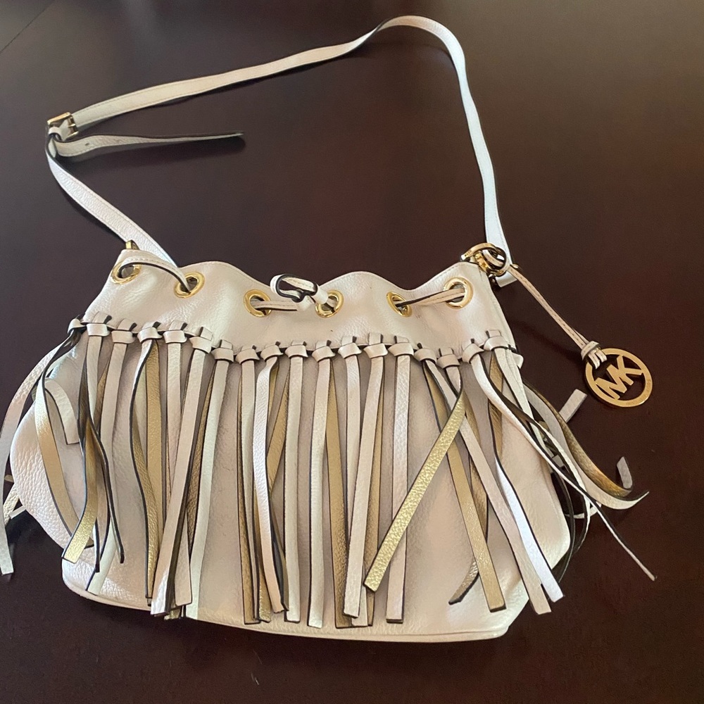 Michael koors beige bag in good condition